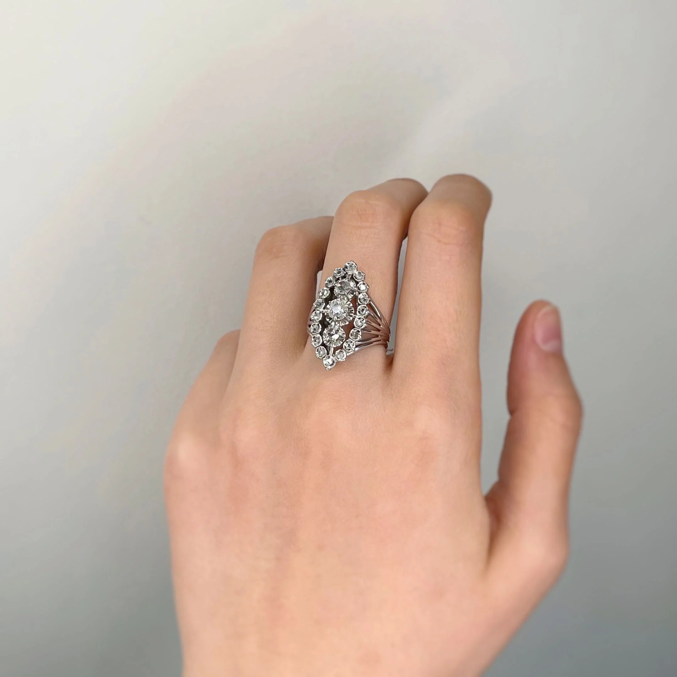 Ring - Gold & Diamonds - Image 4