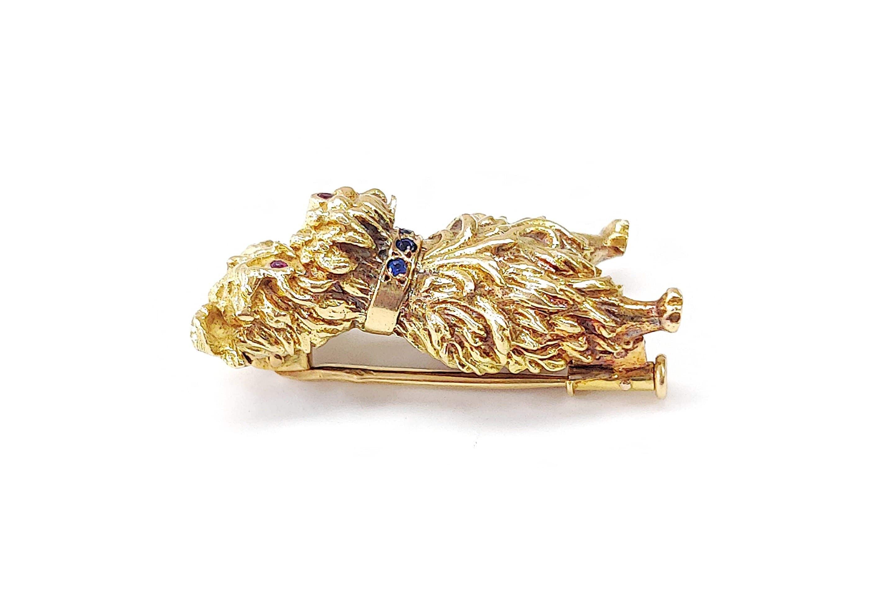 Yellow gold ruffled dog brooch - Image 3