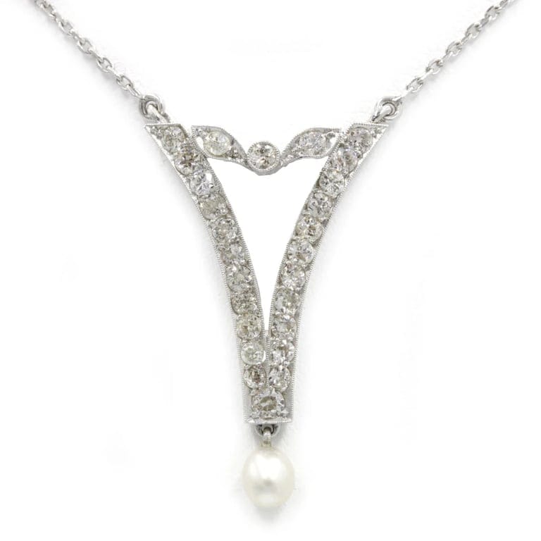 Pendant Necklace - White Gold Diamonds & Pearl