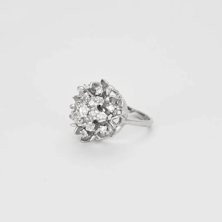 White gold flower ring with diamonds - Image 3