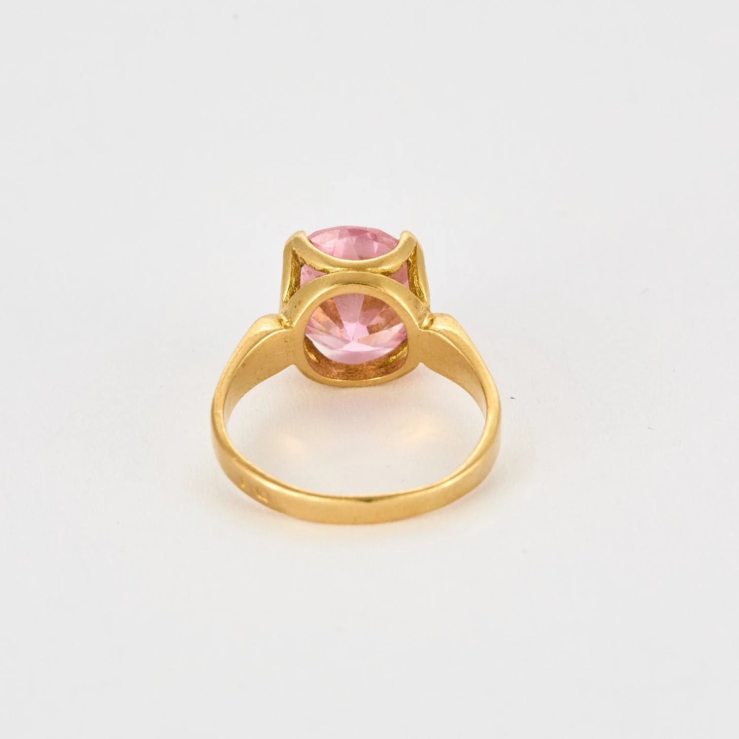 Kunzite yellow gold bangle ring - Image 3