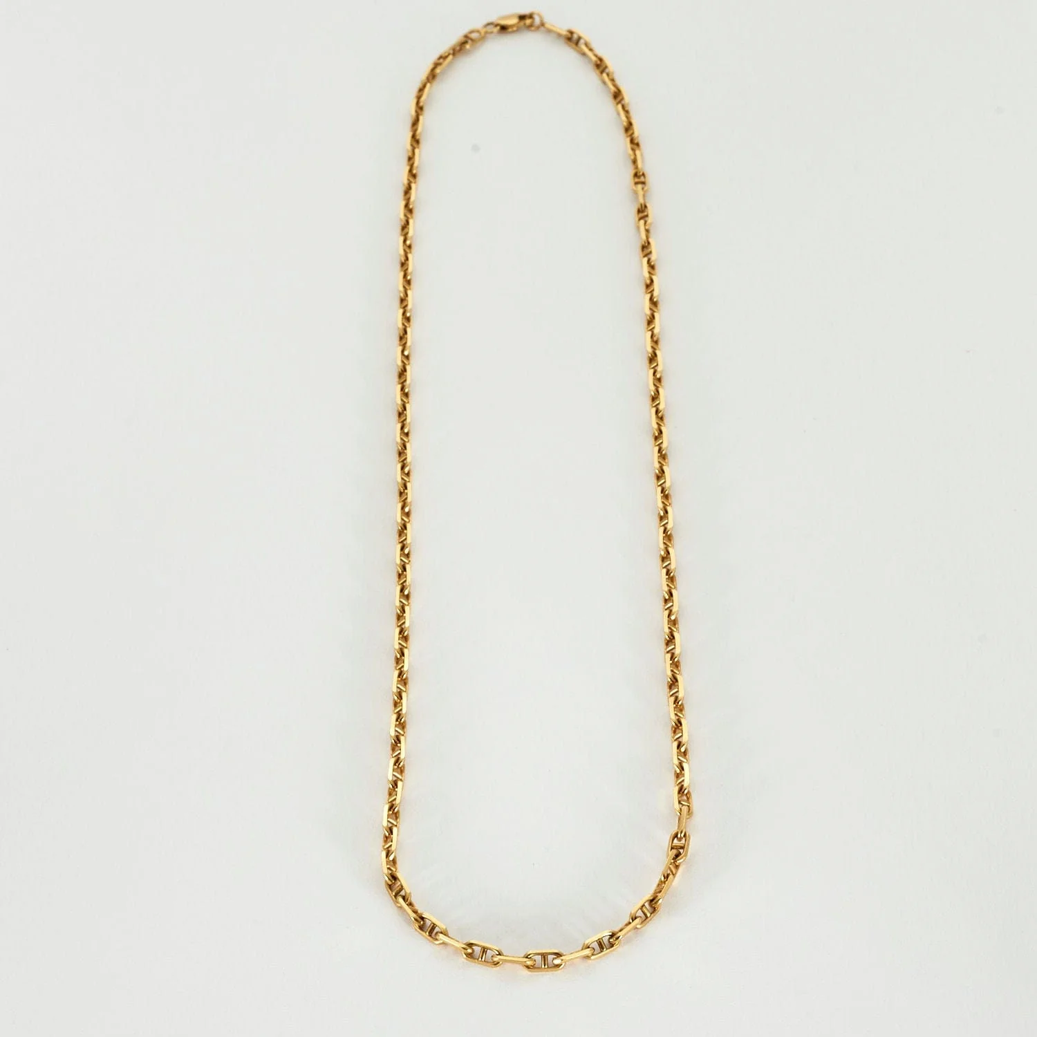 Yellow gold navy mesh chain