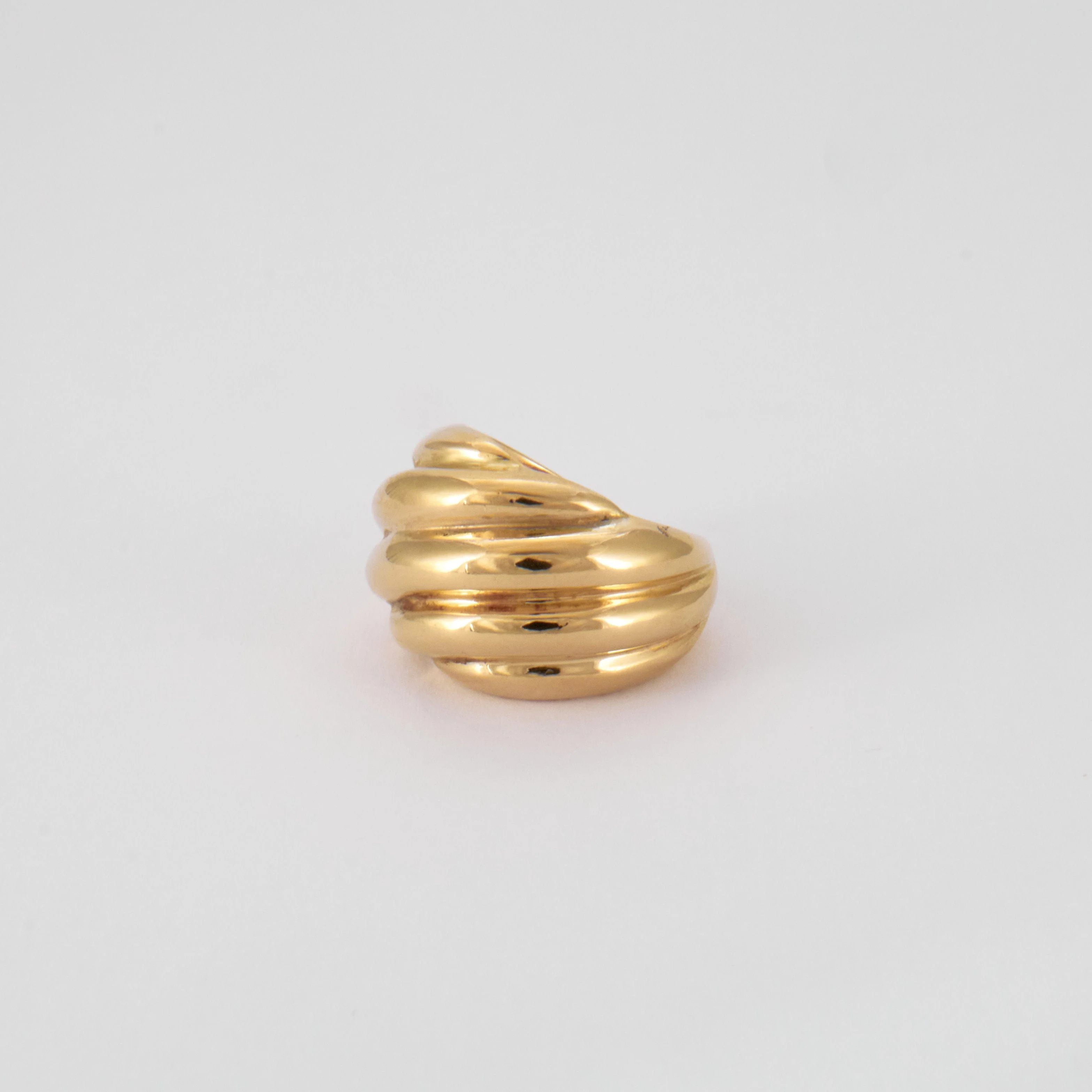 Ring in Yellow Gold & gadroons - Image 3