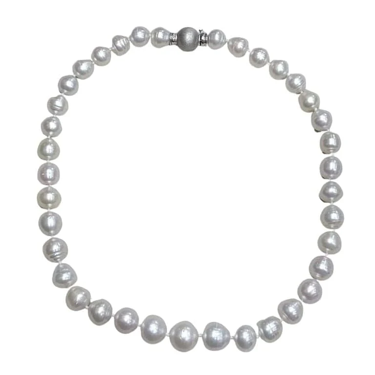 Pearl necklace