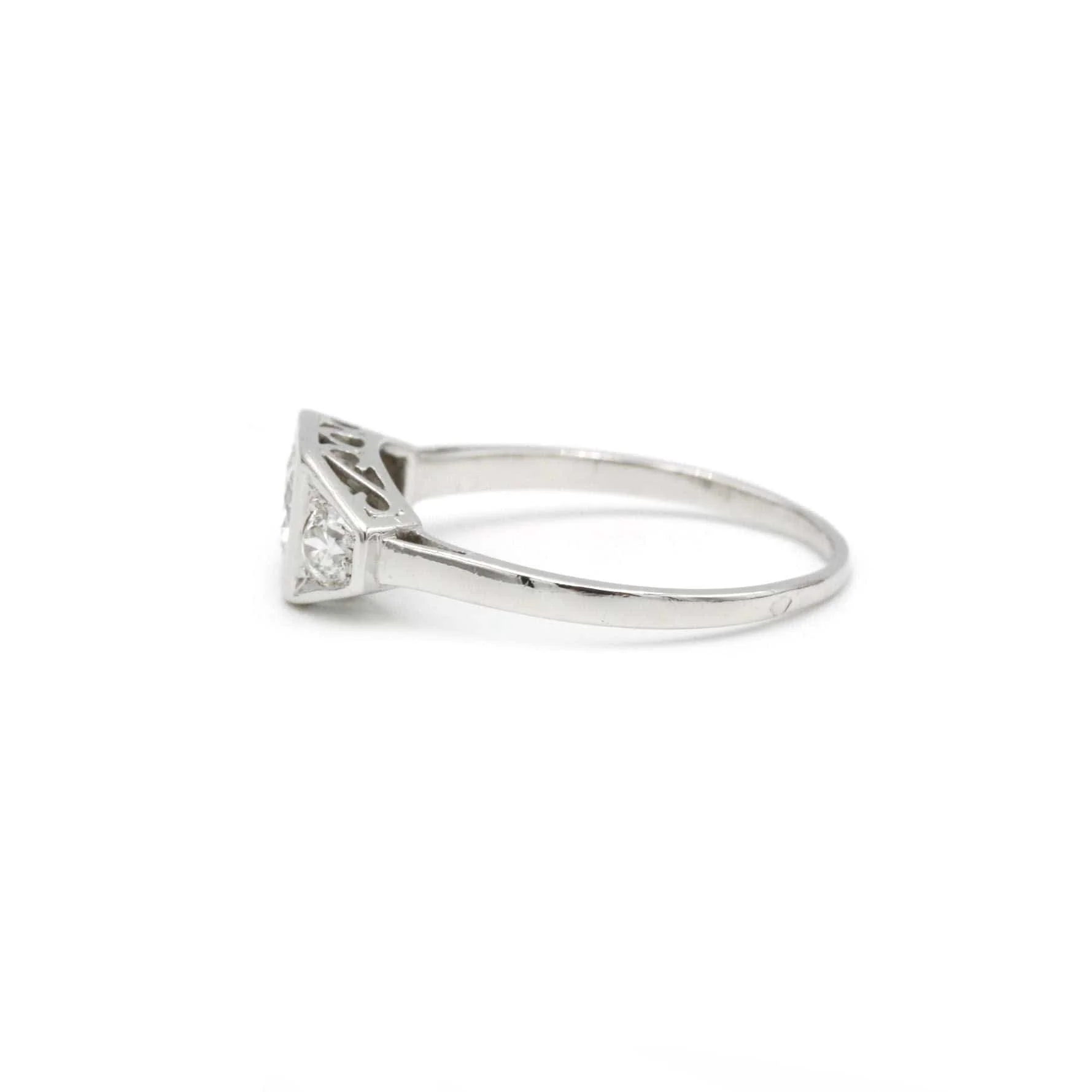 Ring platinum And Diamonds - Image 2
