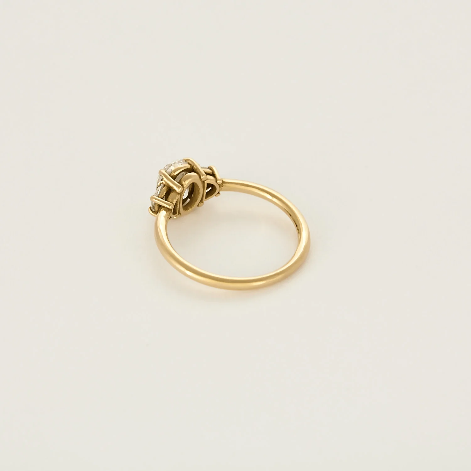Yellow gold ring with diamonds - Image 5