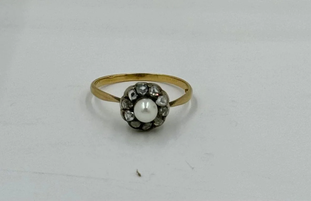 Yellow gold diamond beaded ring - Image 4