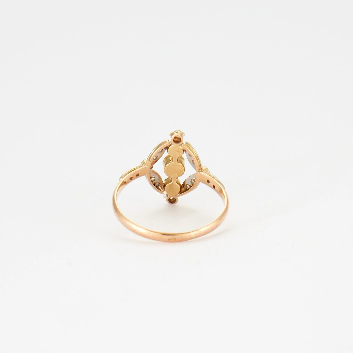 Diamond, pearl, green stone ring - Image 4