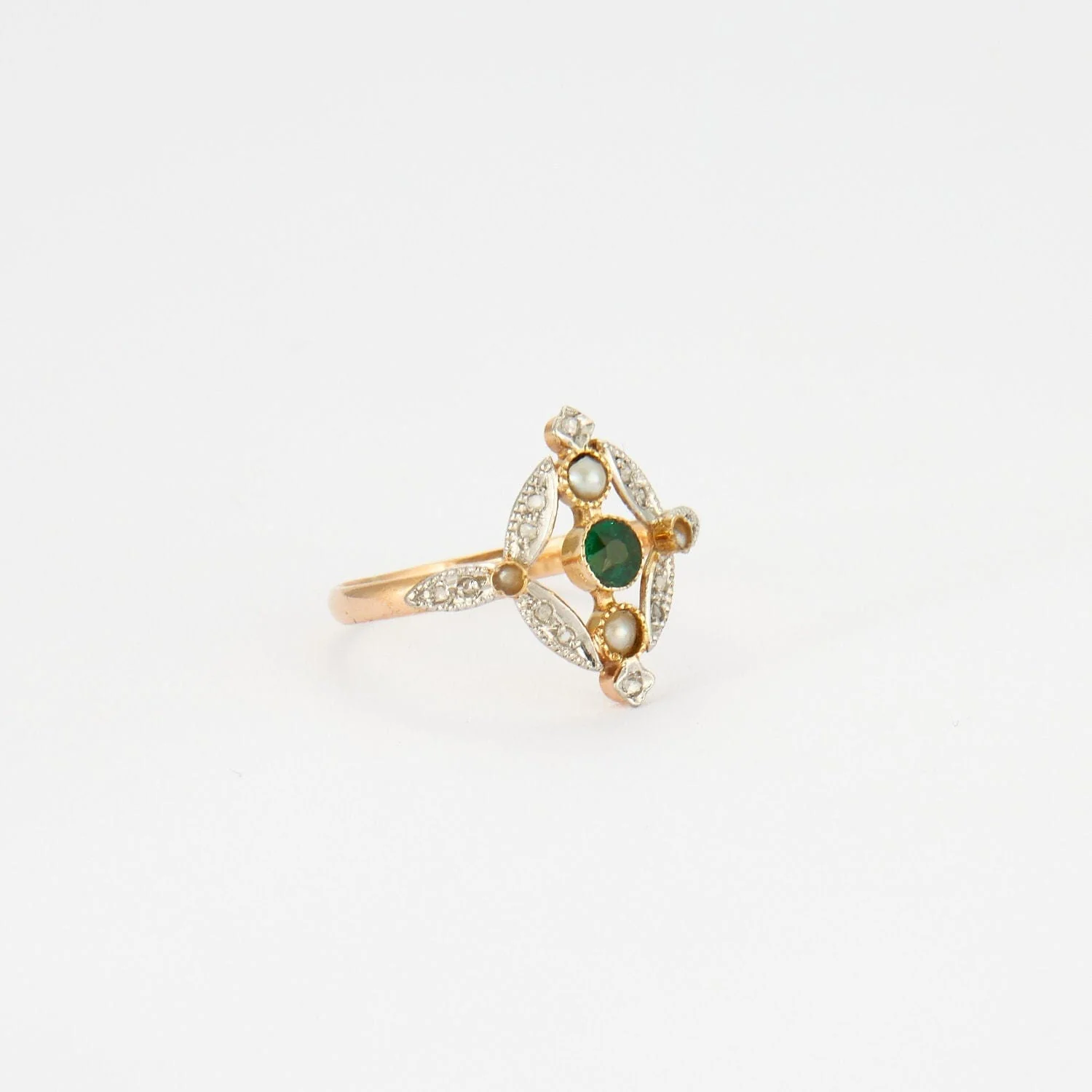 Diamond, pearl, green stone ring - Image 6