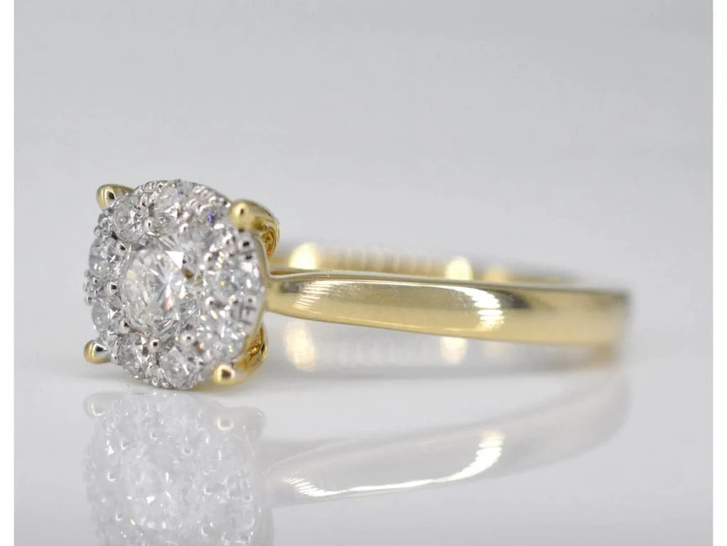 Yellow gold ring with diamond - Image 4