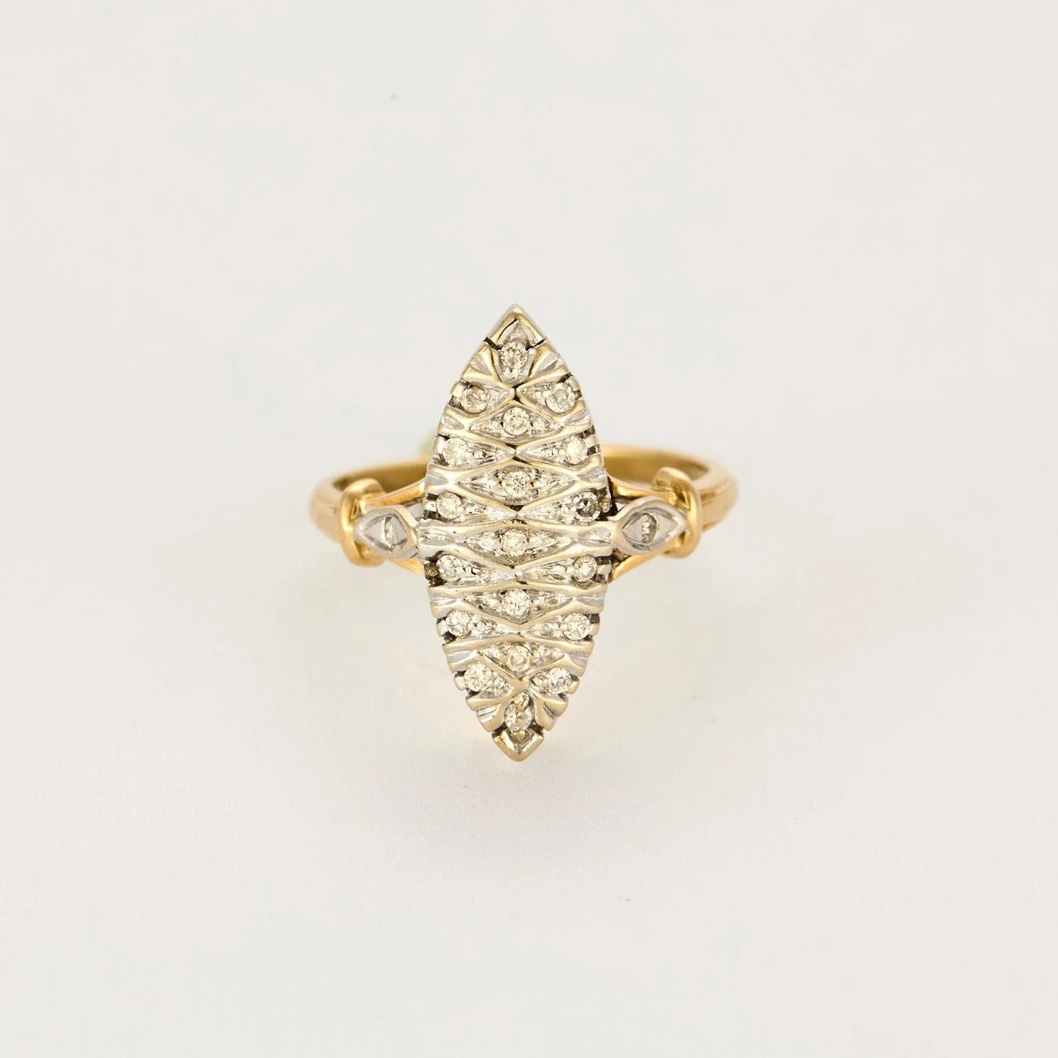 Marquise Royale ring in yellow gold, white gold and diamonds - Image 2
