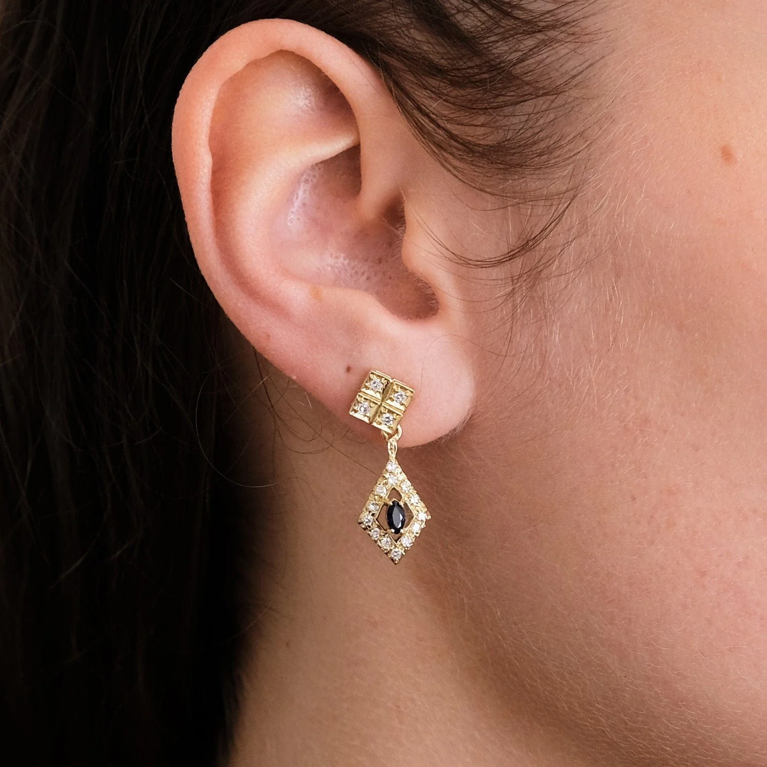 Pendants in yellow gold, diamonds & sapphires - Image 7
