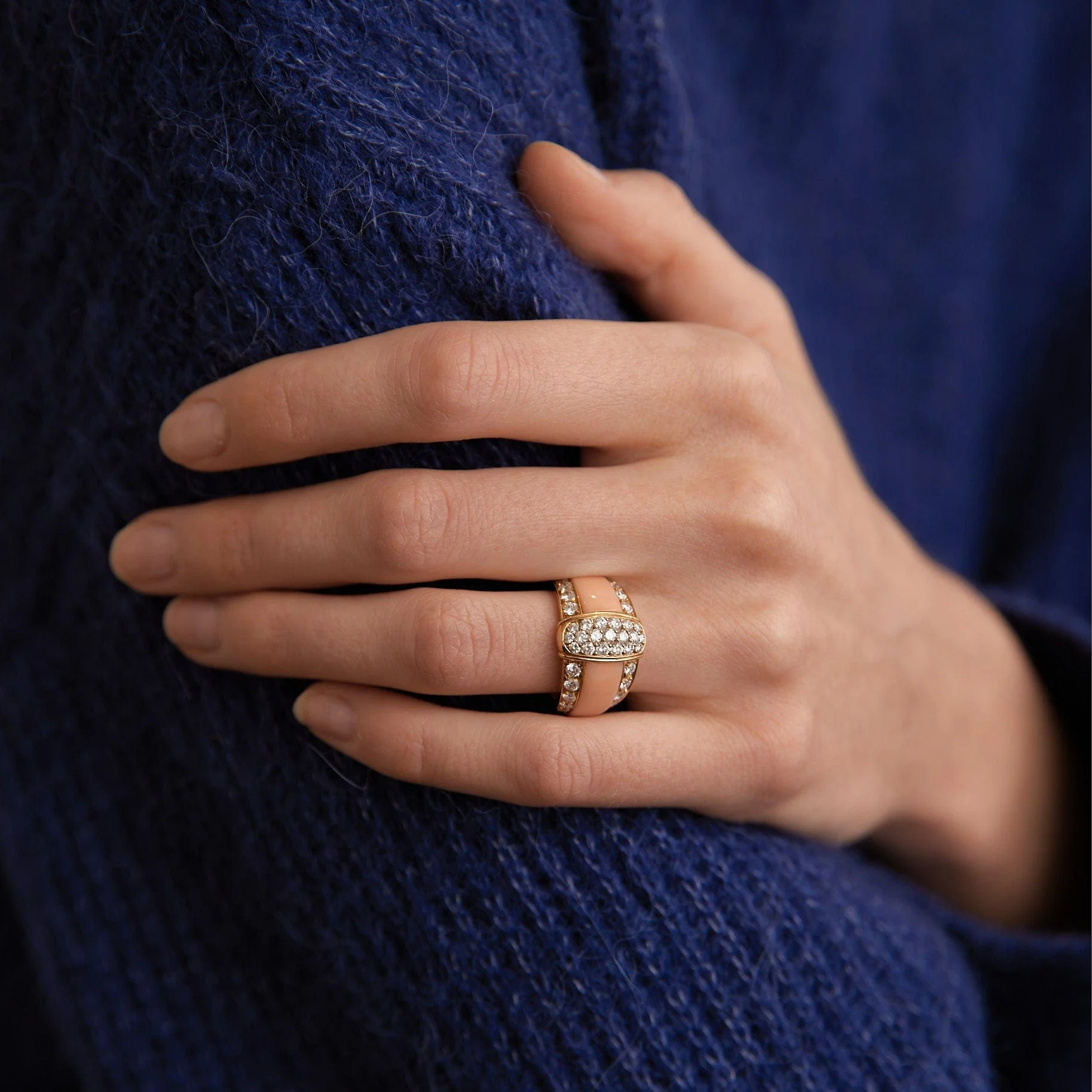 Van Cleef & Arpels - Vintage Pink Jade Diamond Ring - Image 3