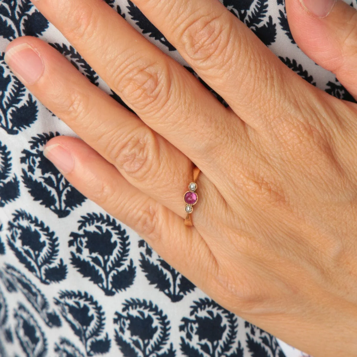 Rose gold, ruby, diamond ring - Image 3