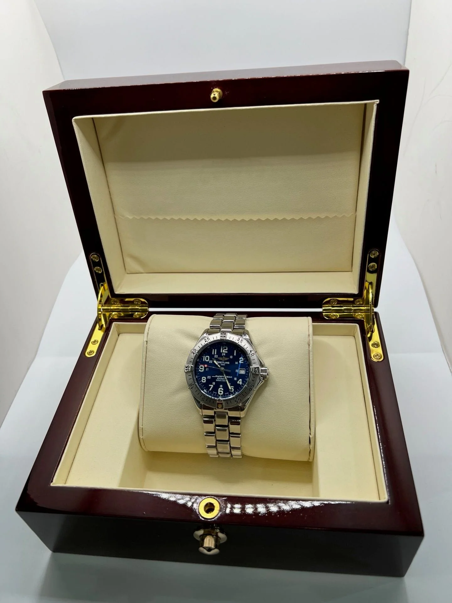 Breitling Superocean Automatic A17040 - Image 2