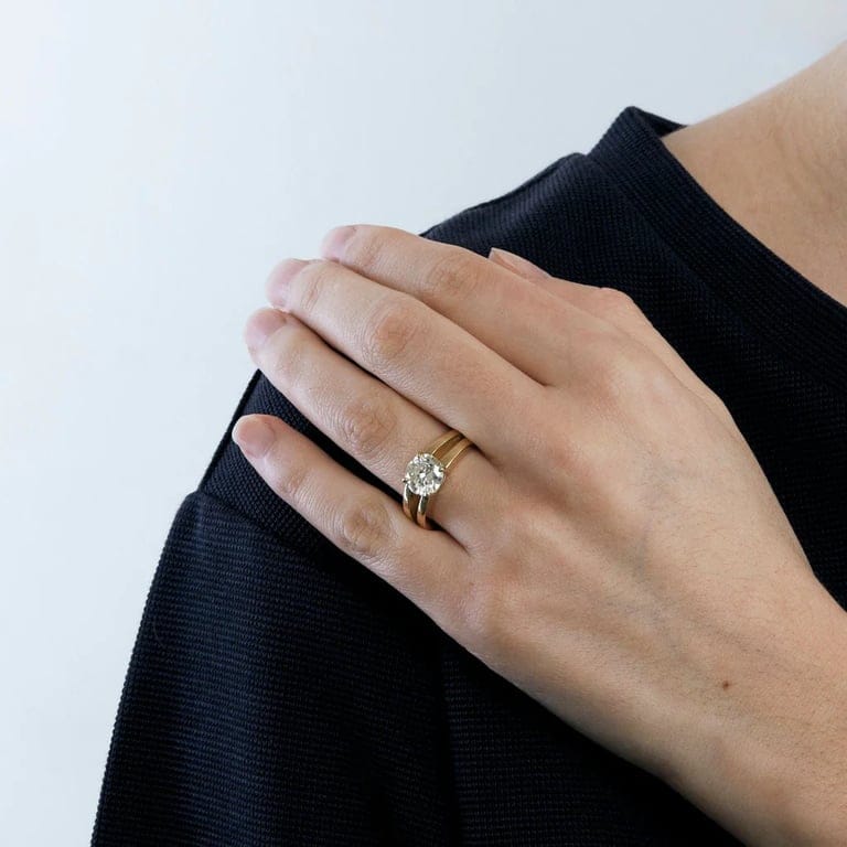 Solitaire Diamond Ring 2 carats yellow gold - Image 2