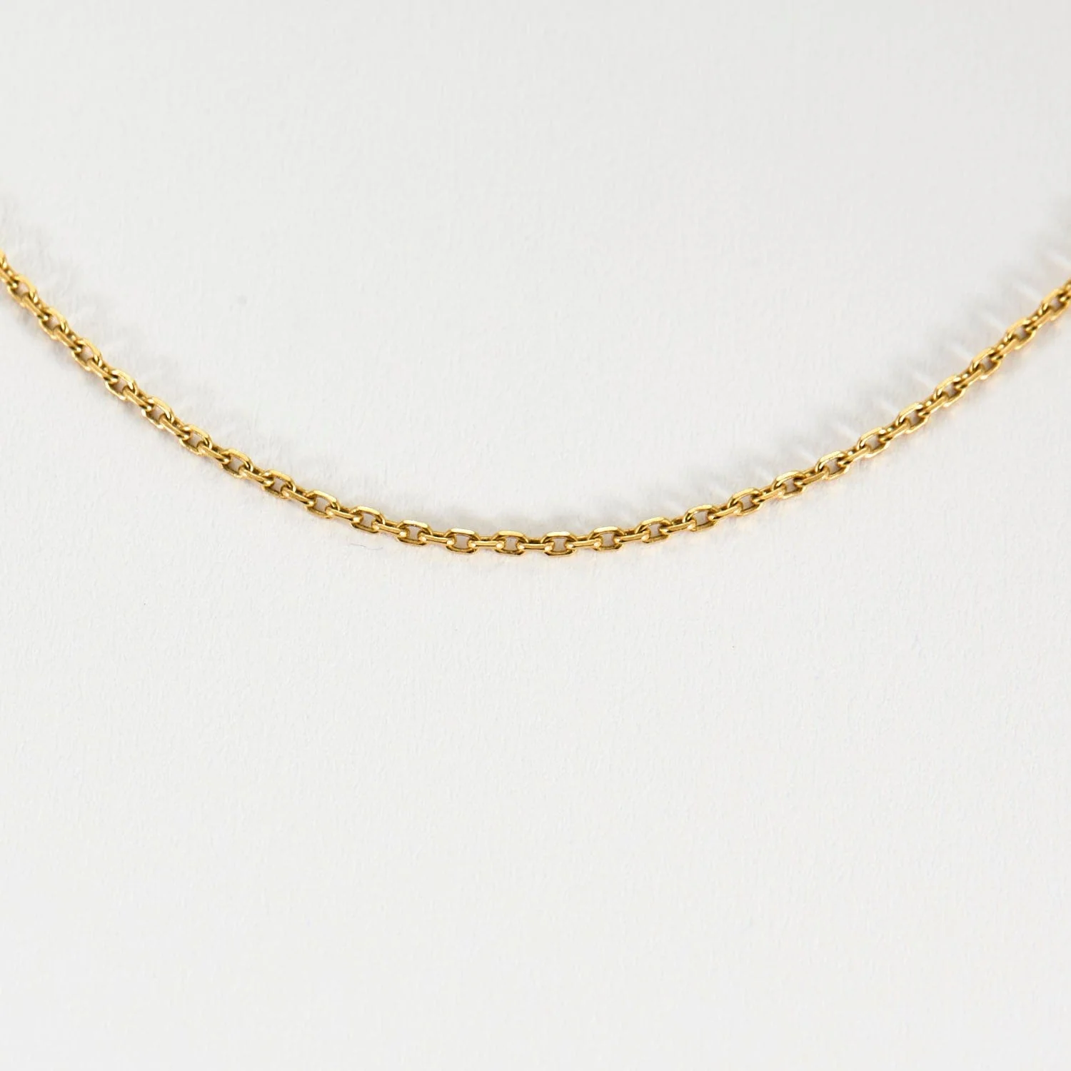 Yellow gold curb chain - Image 4