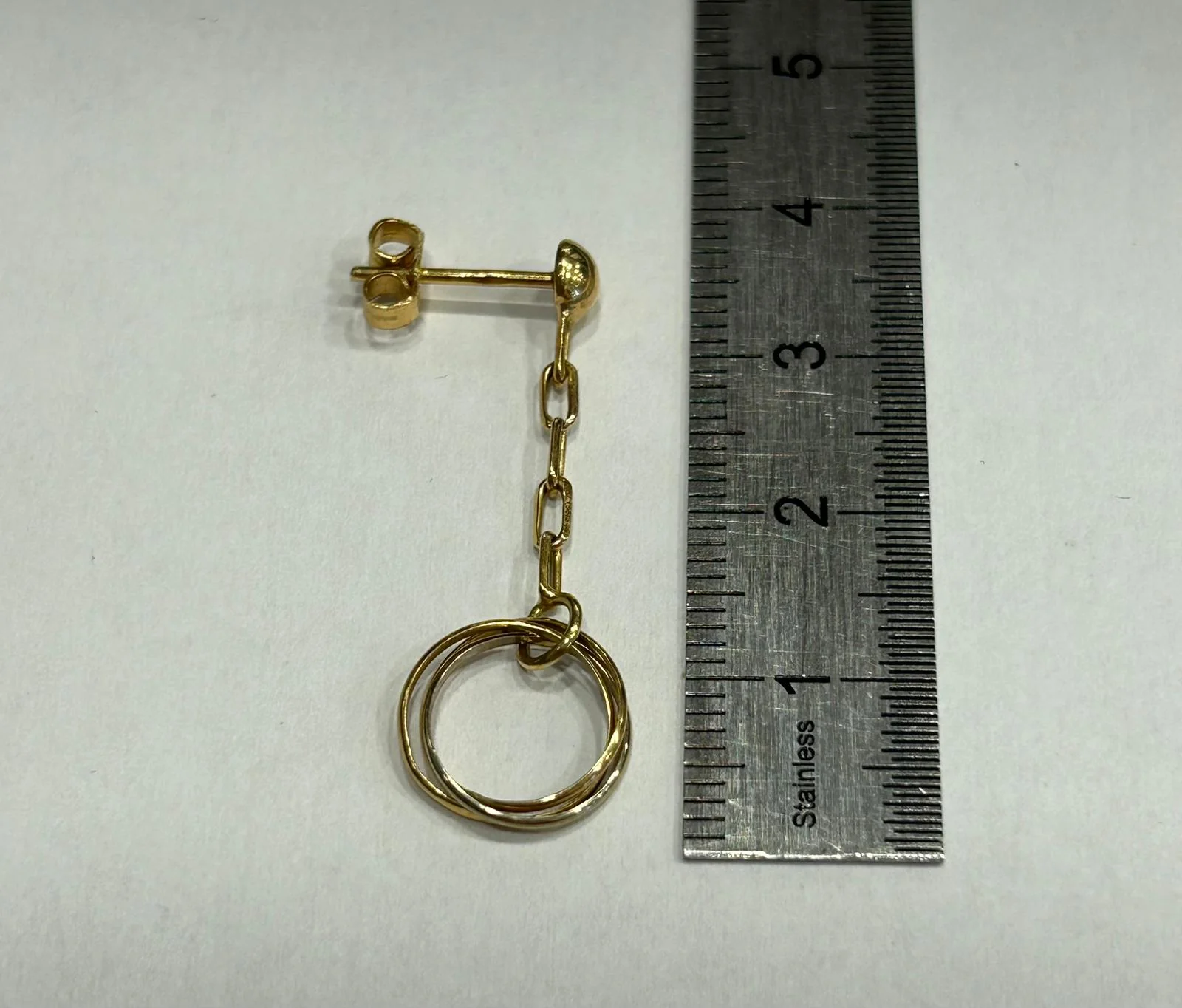 2 gold dangling earrings - Image 3