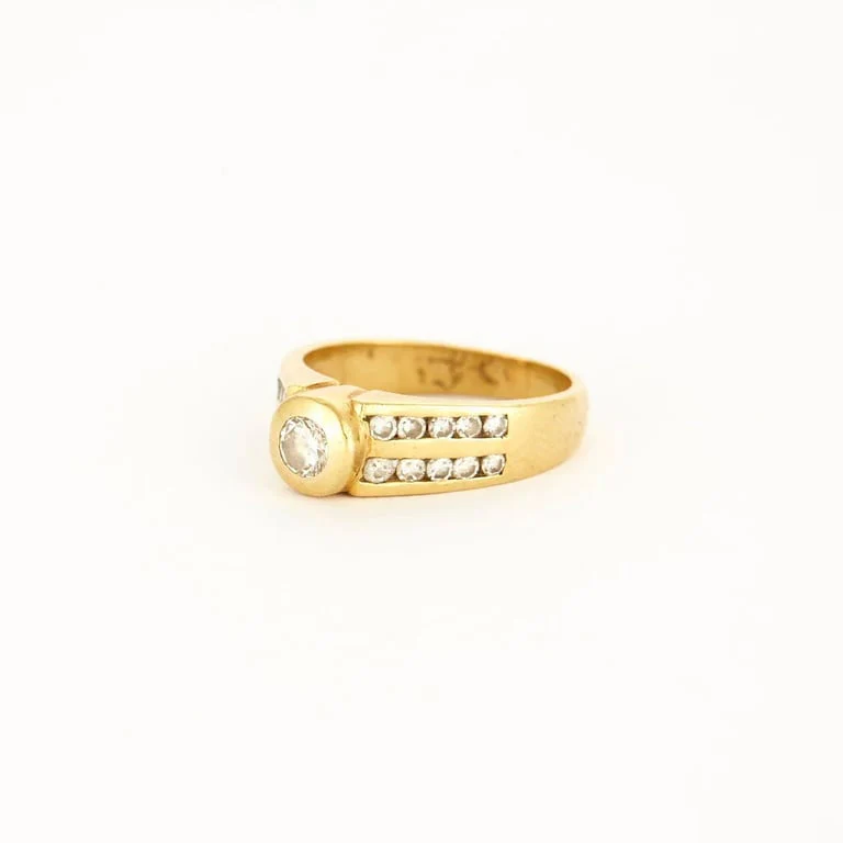 Solitaire Signet Ring - Image 4