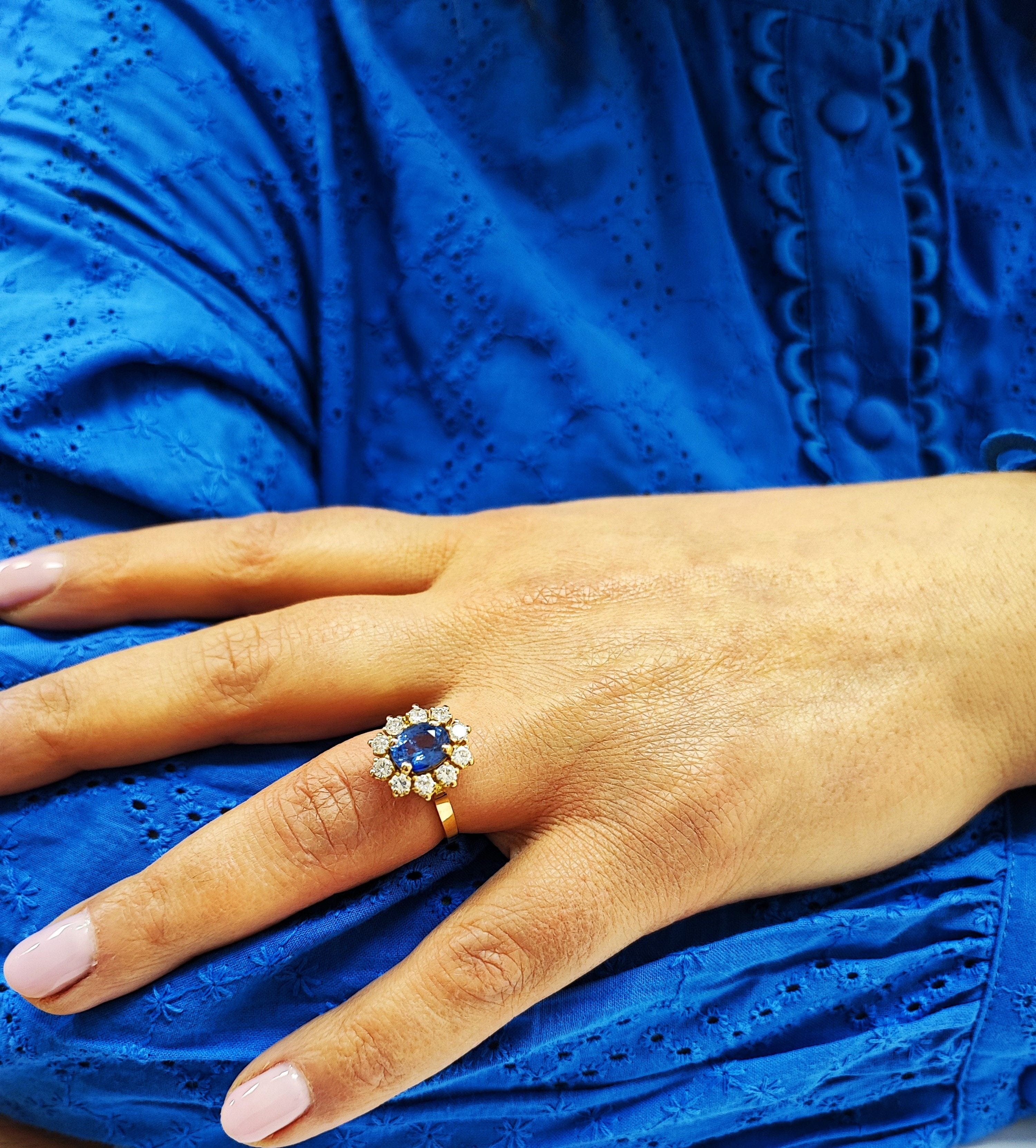 Ring Daisy Sapphire and Diamonds - Image 2