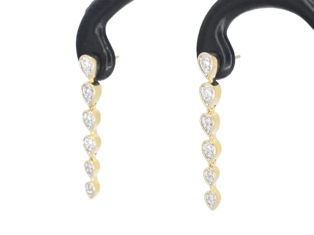 Yellow gold earrings with diamonds - Image 4