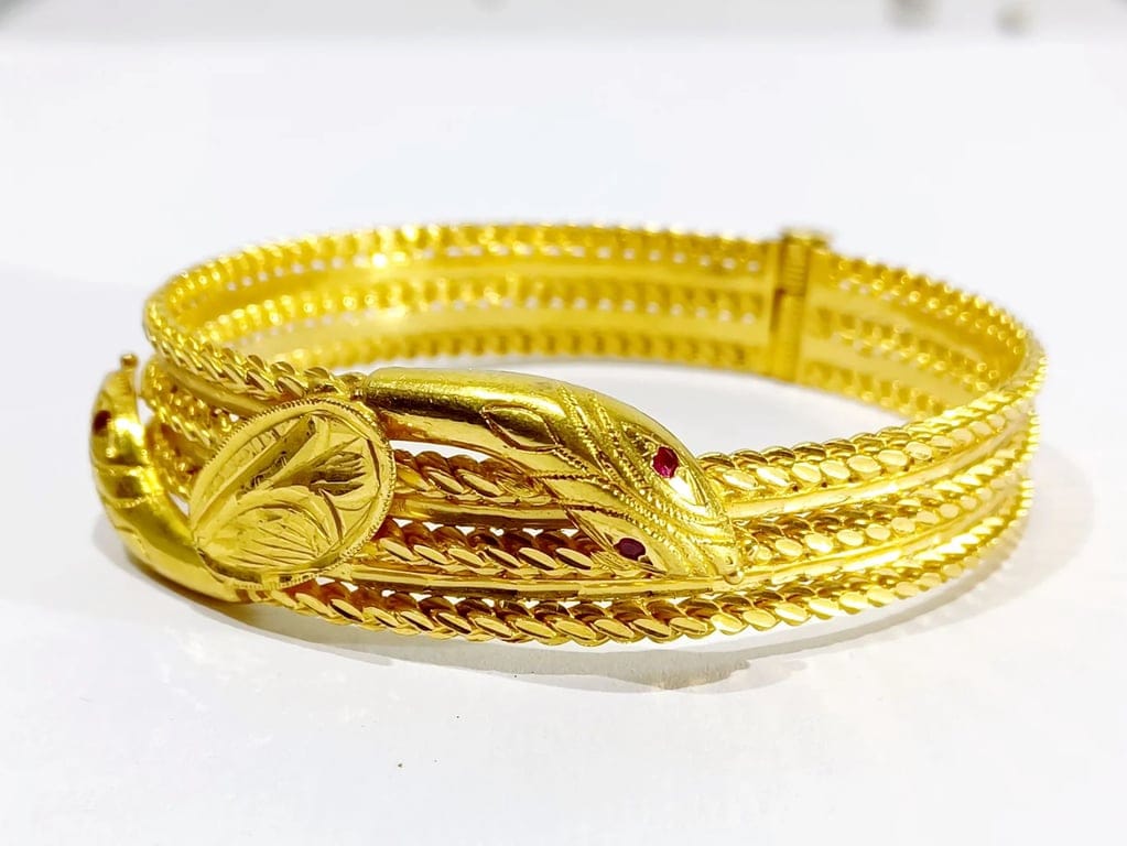 Yellow gold and ruby snake bracelet - Image 5