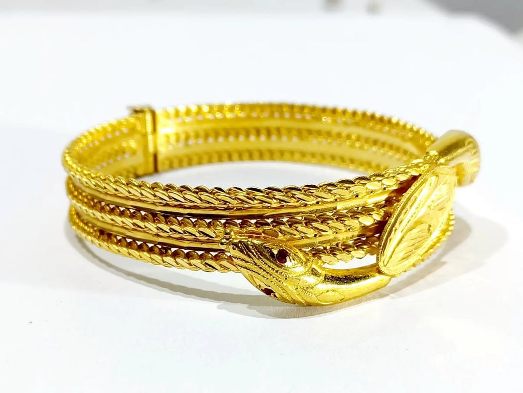 Yellow gold and ruby snake bracelet - Image 7