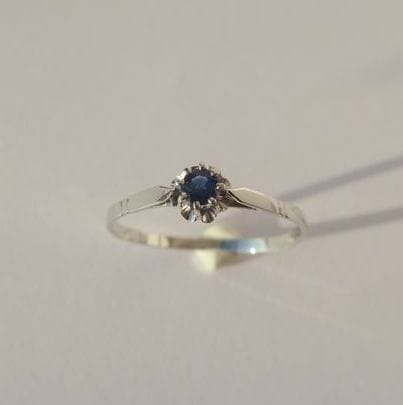 White gold sapphire solitaire ring and platinum - Image 3