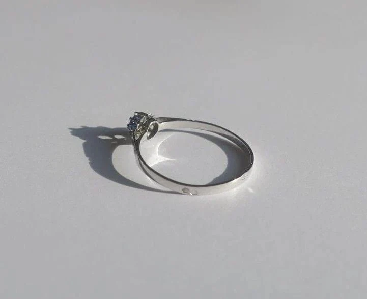 White gold sapphire solitaire ring and platinum - Image 5