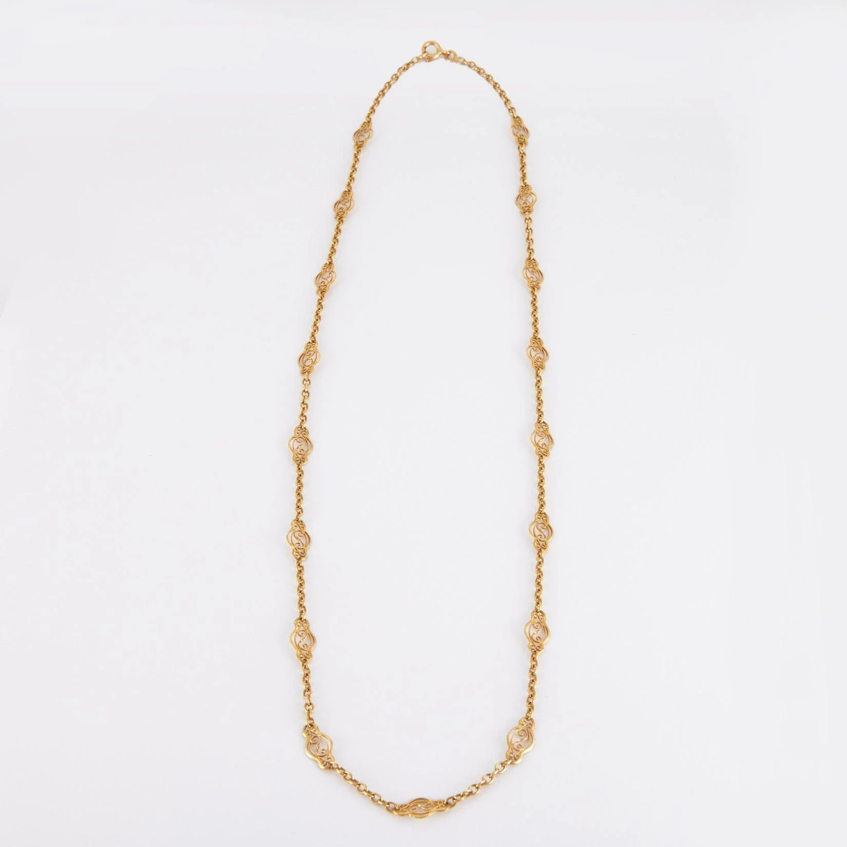 Filigree motif necklace in yellow gold - Image 4