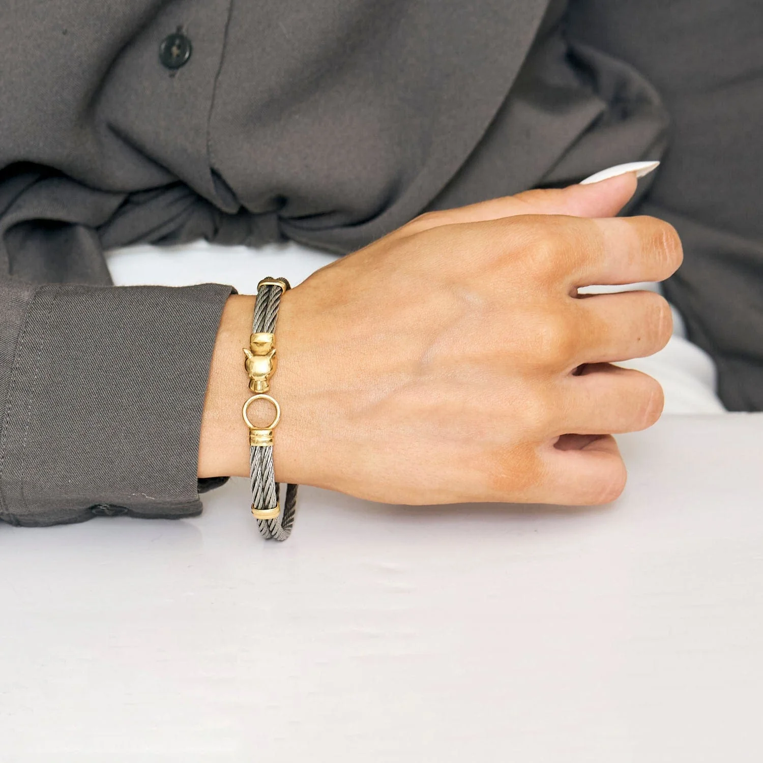 Feline bracelet in yellow gold - Image 3