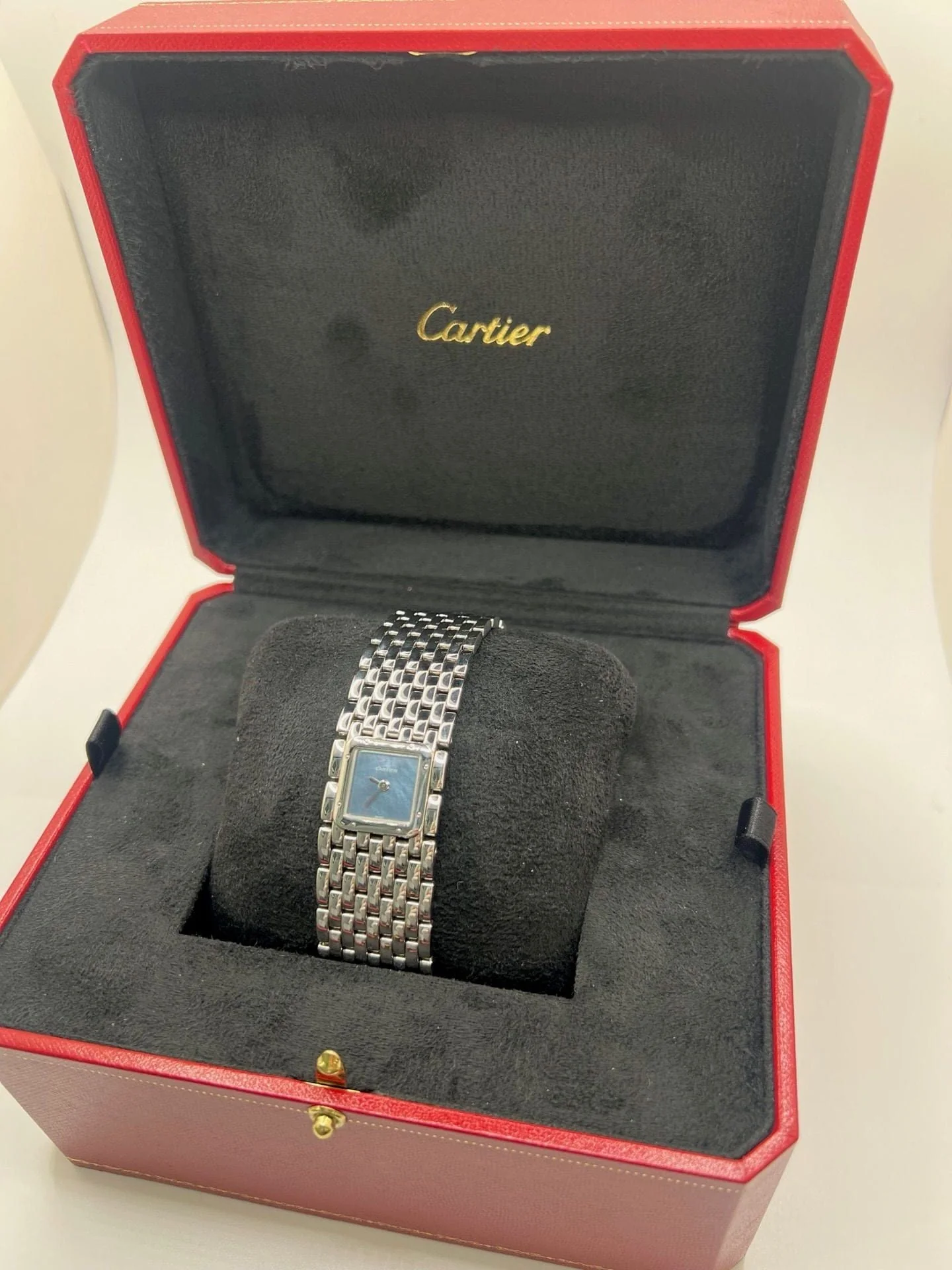 Cartier Panthère Mother-of-pearl Ribbon  - Image 2