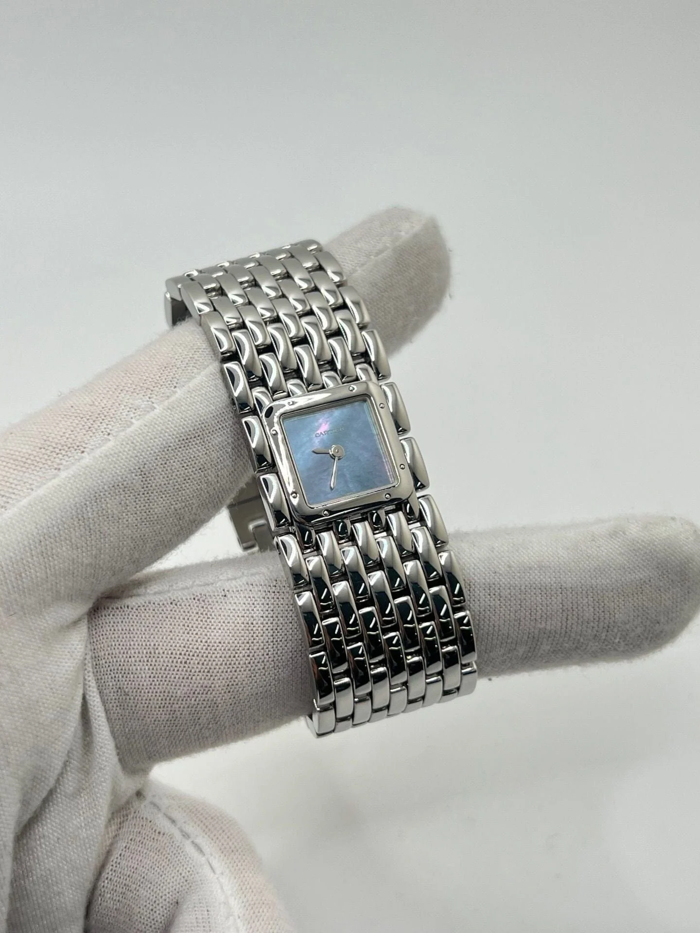 Cartier Panthère Mother-of-pearl Ribbon  - Image 4