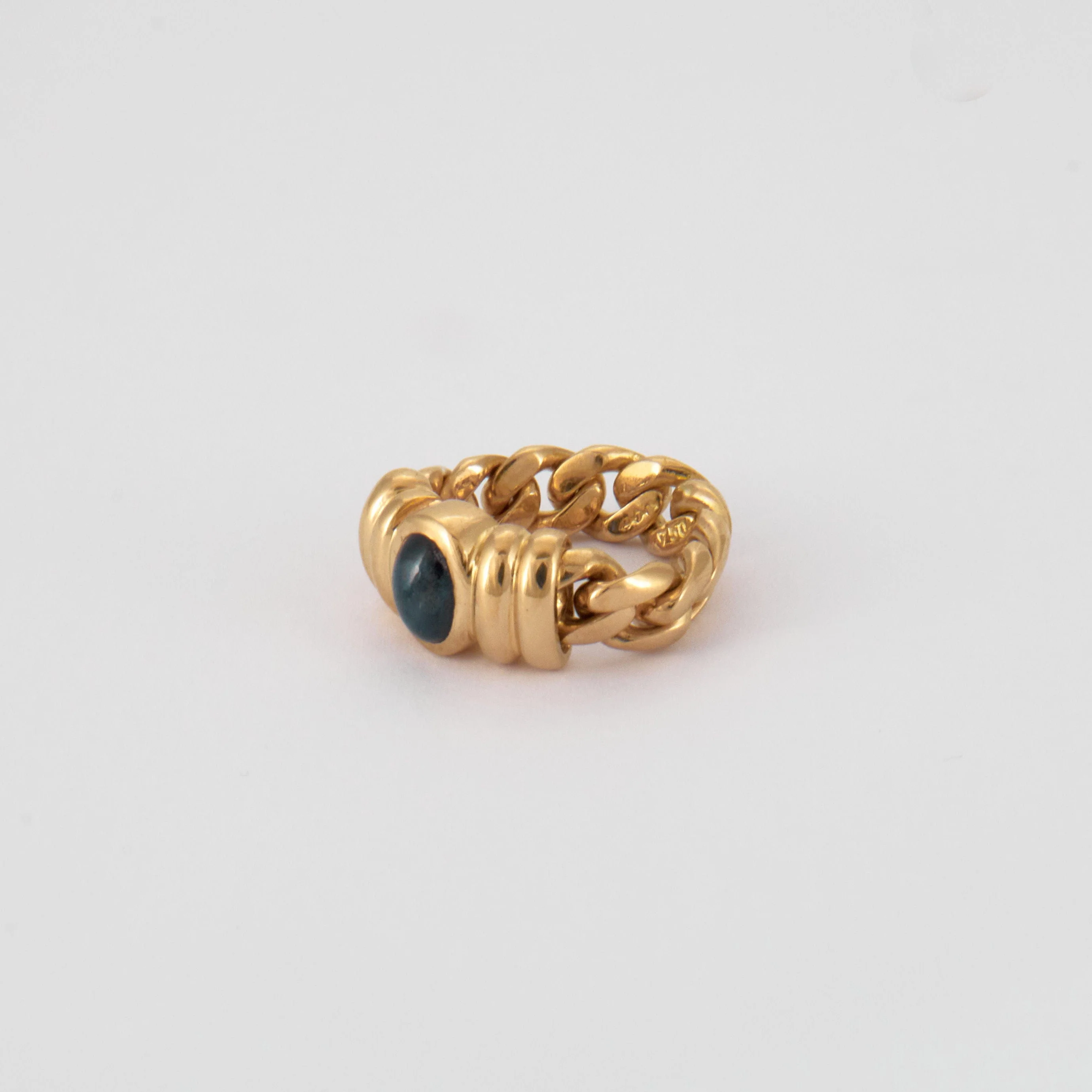 Chain ring in yellow gold & sapphire - Image 2
