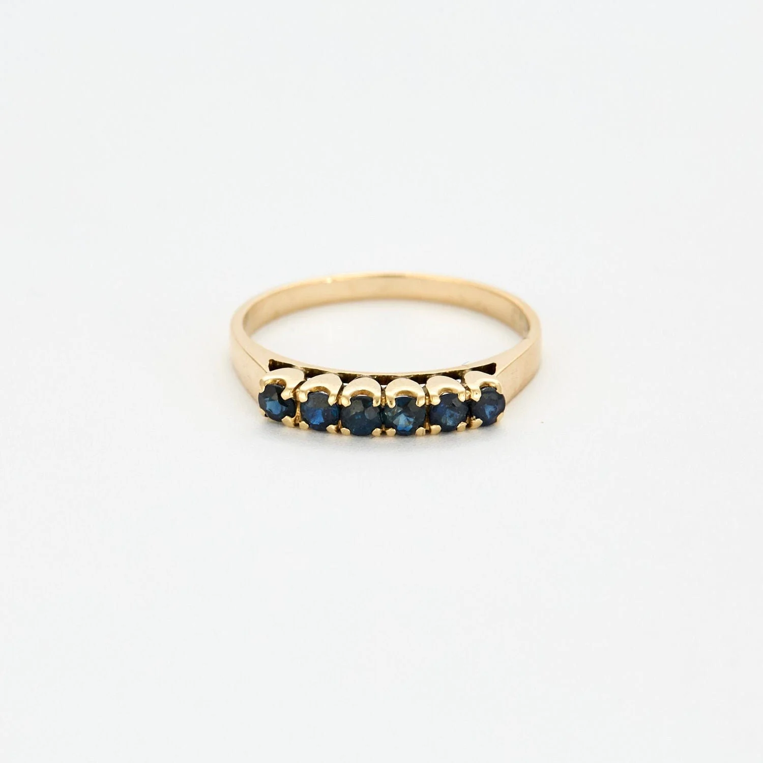 Half wedding ring yellow gold sapphires - Image 6
