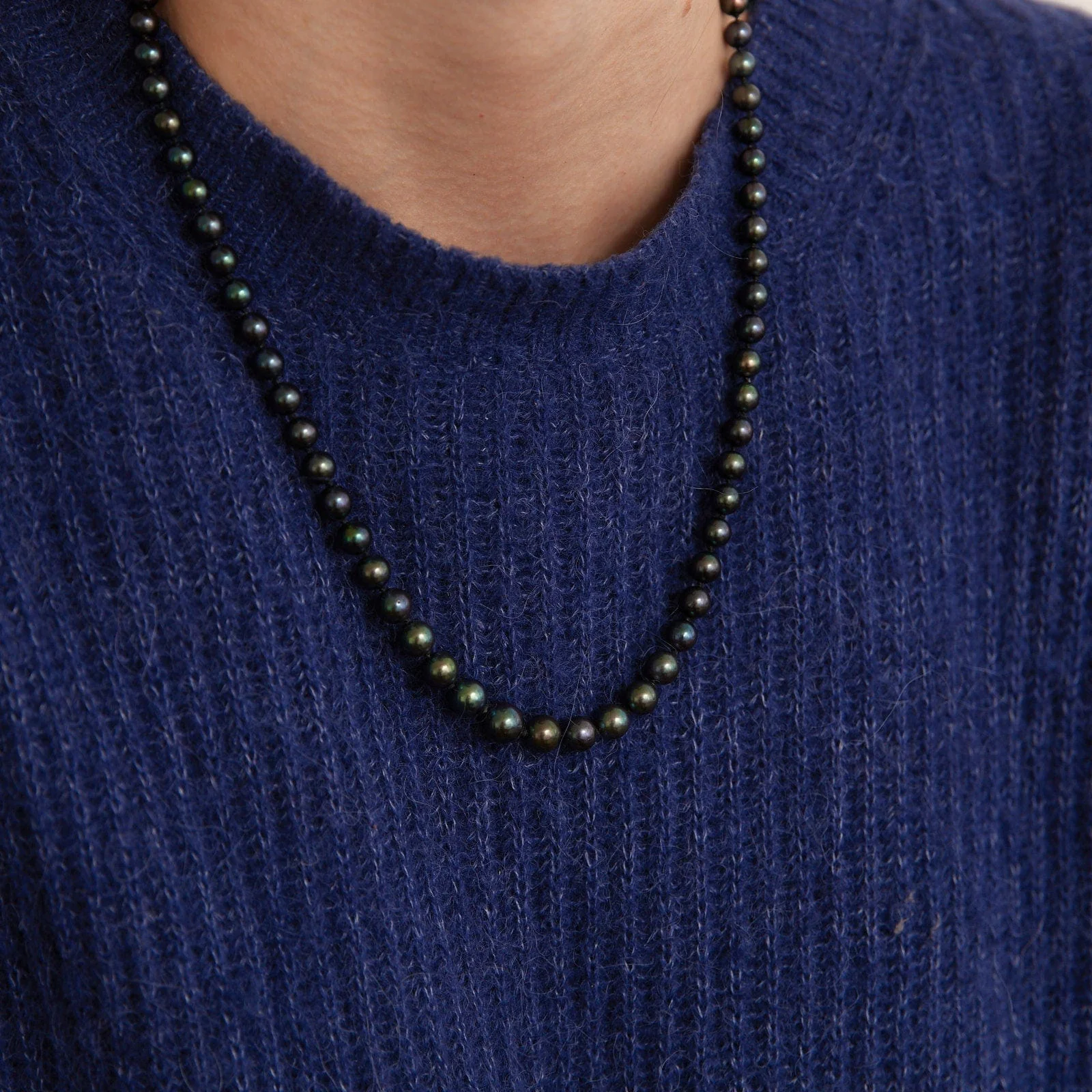 Gray pearl necklace - Image 3