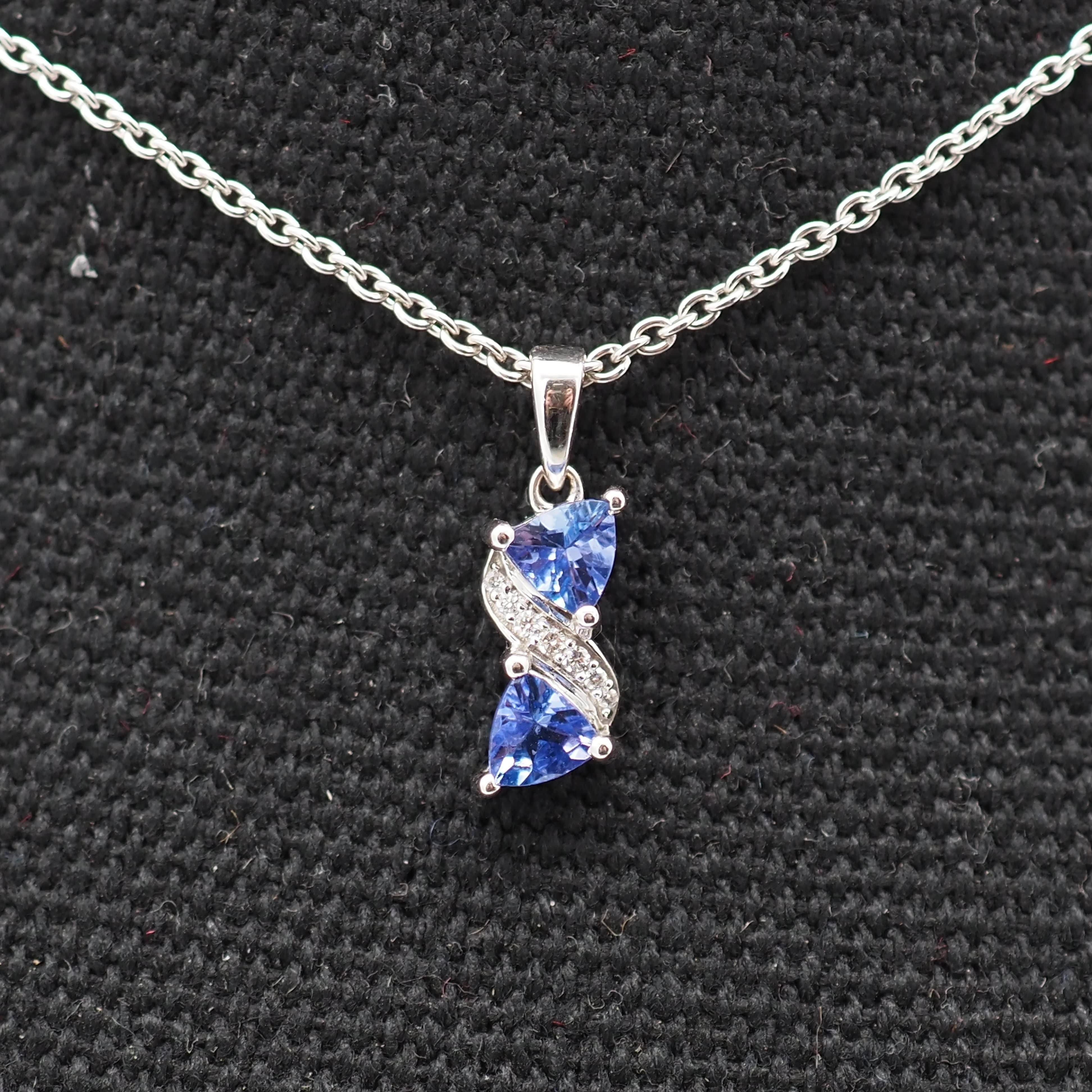 White gold tanzanite diamond pendant - Image 4