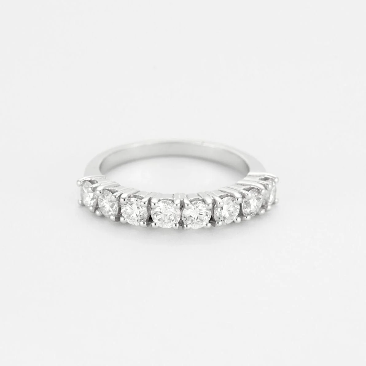 White gold diamond wedding ring - Image 3