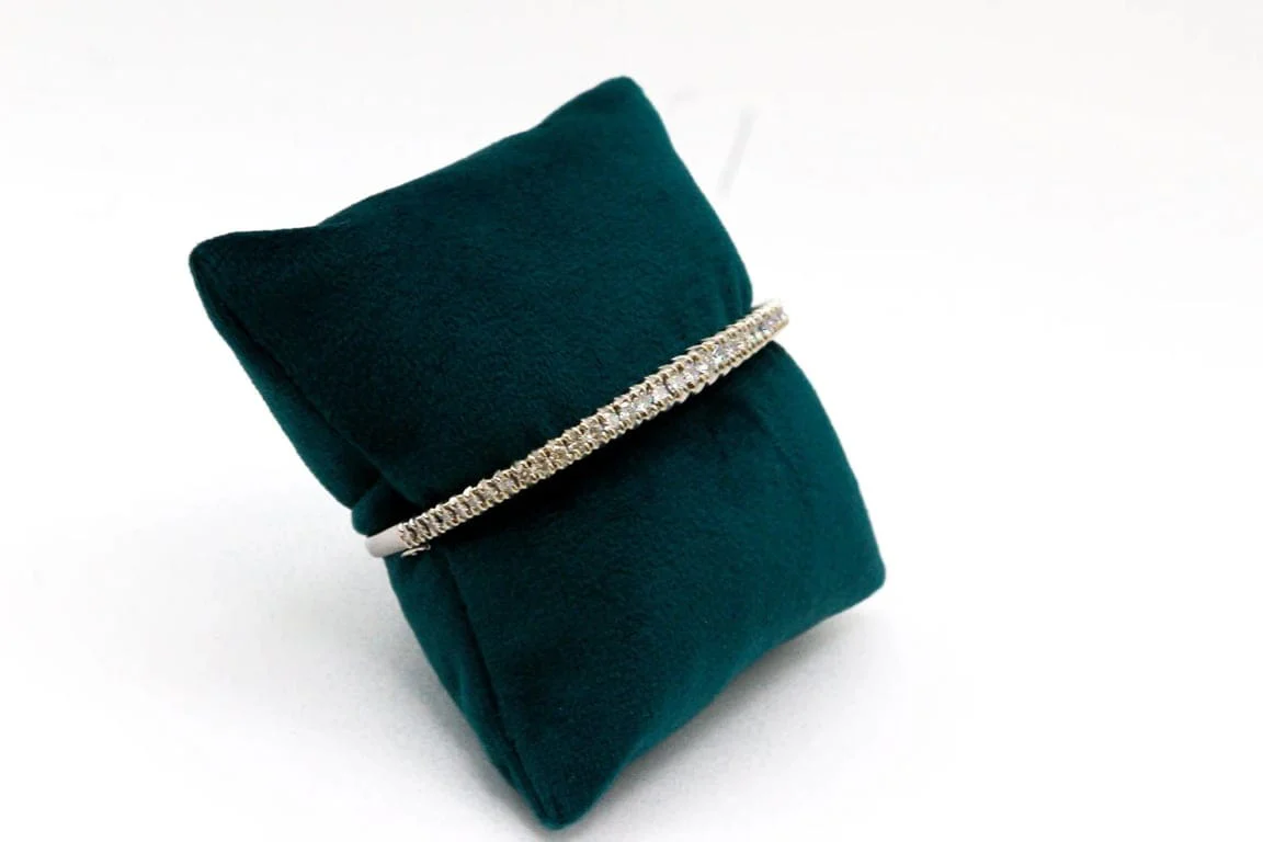White gold bangle bracelet with diamonds  - Image 3