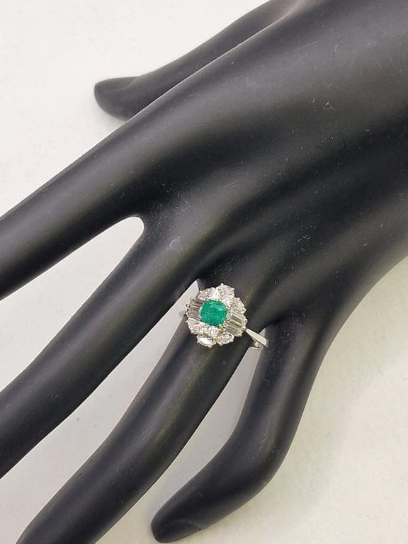 Emerald Vintage Ring 1950-60s - Image 5