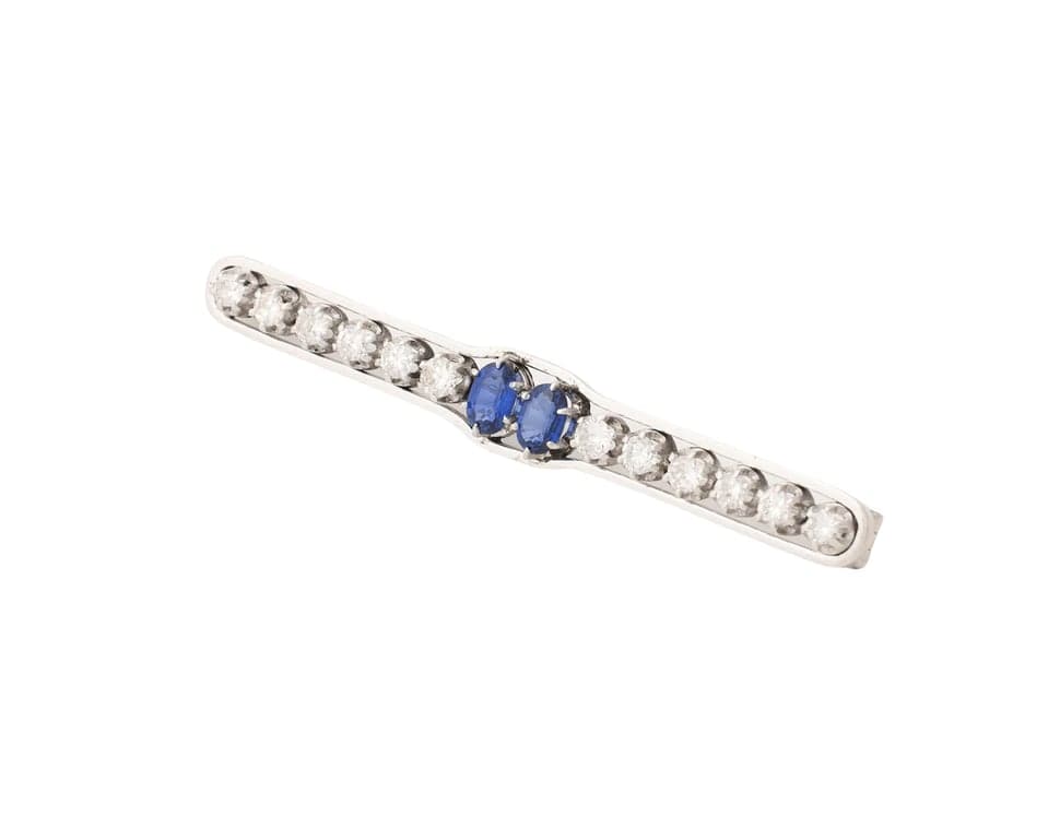 Sapphire and diamond brooch - Image 2