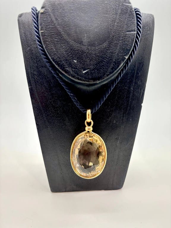 Imposing citrine pendant - Image 2