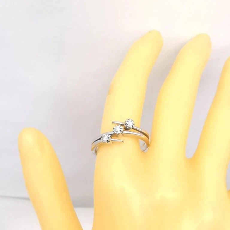Gold and diamond ring - Image 2