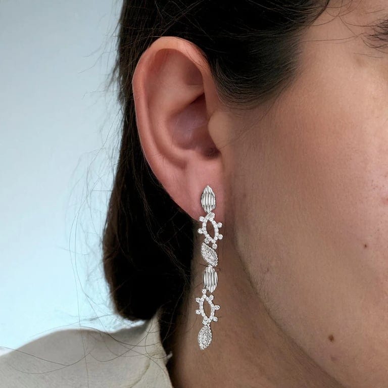White gold diamond earrings - Image 2