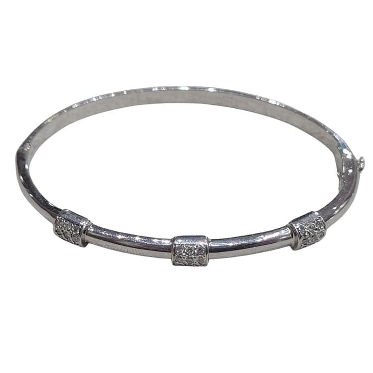 Bracelet with brilliant diamonds in 18k white gold 