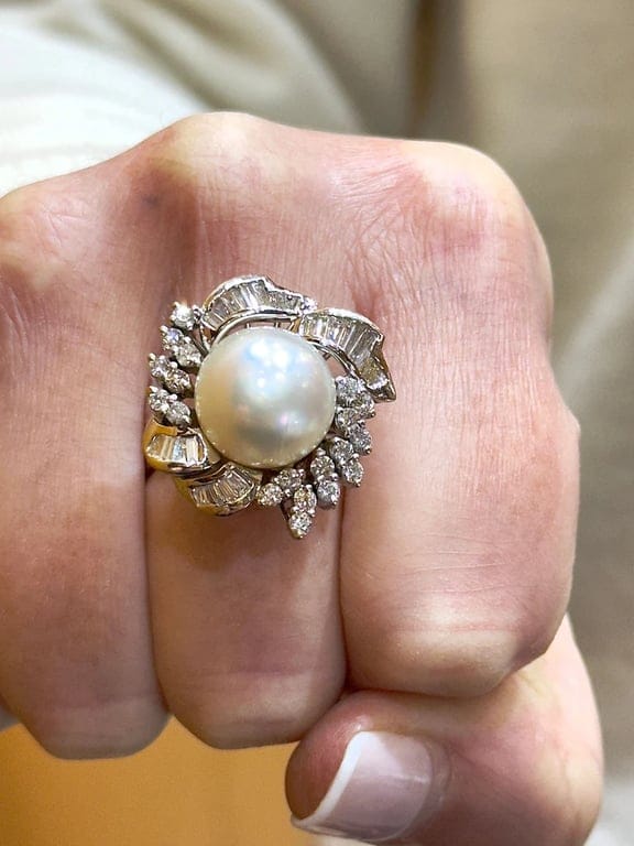 Diamond and pearl ring - Image 9