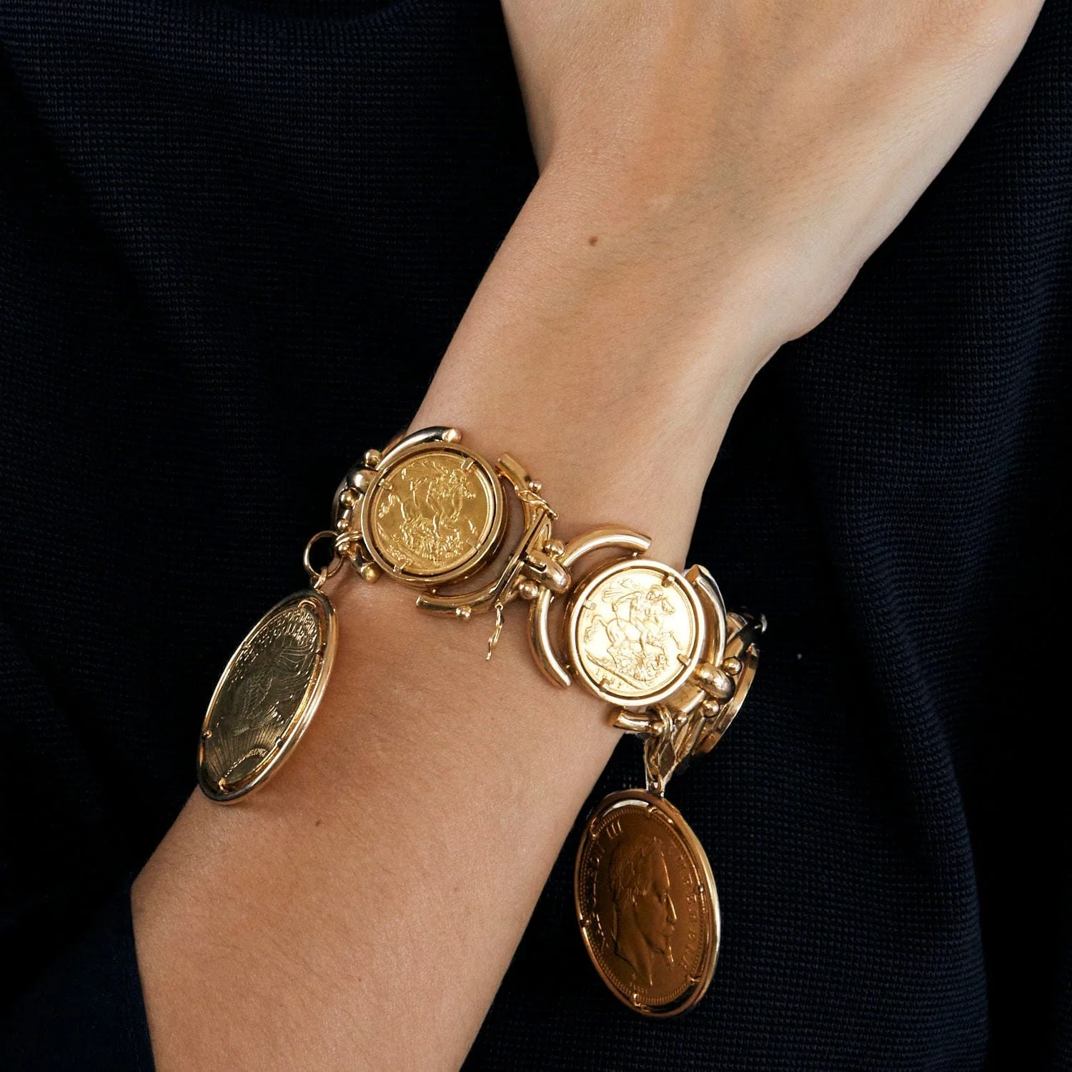 Bracelet tank yellow gold - Image 7