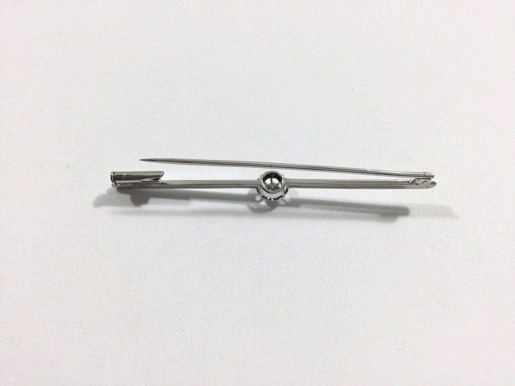 White Gold Diamond Brooch - Image 10