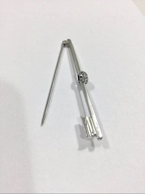 White Gold Diamond Brooch - Image 11