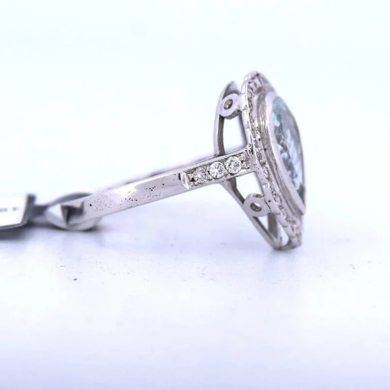 Ring in white gold with aquamarina and diamond - Image 6